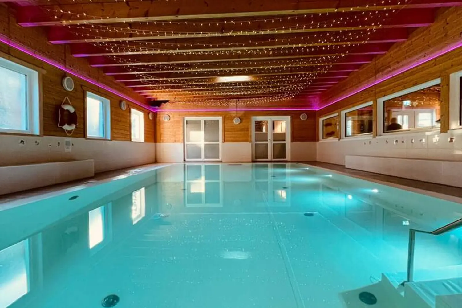 Schwimmschule Wellenreiter GmbH drinnen