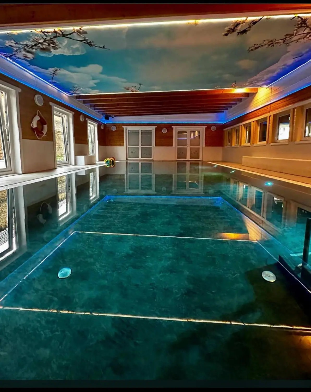 Schwimmschule Wellenreiter GmbH drinnen